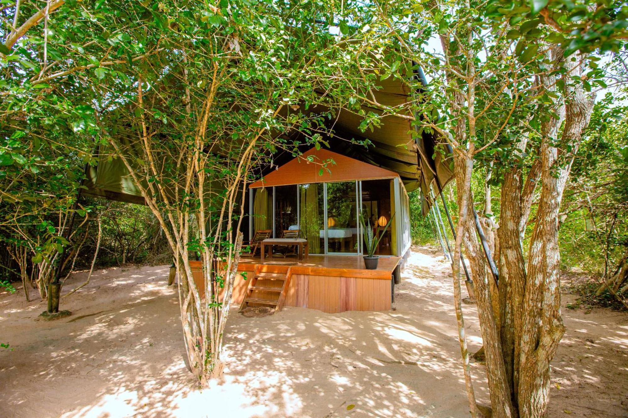 Lowin Yala Exterior foto